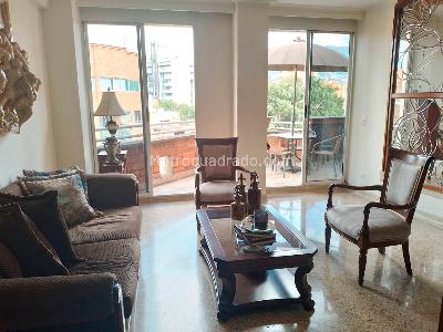 Apartamento de 4 alcobas en venta en Laureles, Medellín, 320 m² · foto 2 de 20