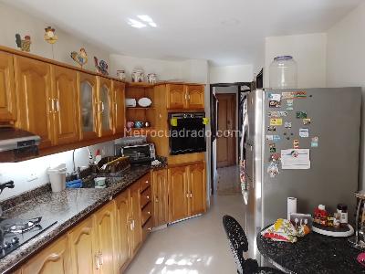 Apartamento de 4 alcobas en venta en Laureles, Medellín, 320 m² · foto 7 de 20