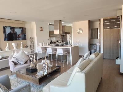 Apartamento en venta en Laureles, Medellín · foto 3 de 19