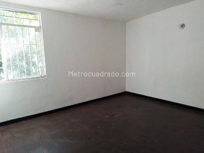 Casa de 3 alcobas en venta en Belen, Medellín, 207 m² · foto 11 de 18