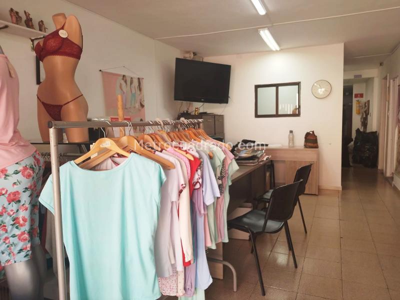 Independent 4BR House in Belen with Parking - 2