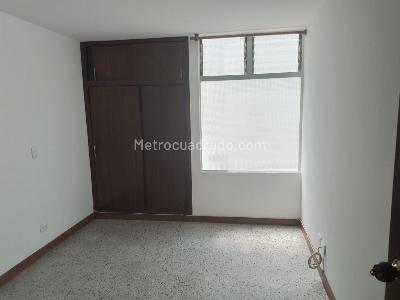 Apartamento de 3 alcobas en venta en Laureles, Medellín, 125 m² · foto 11 de 16