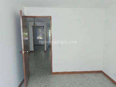 Apartamento de 3 alcobas en venta en Laureles, Medellín, 125 m² · foto 12 de 16