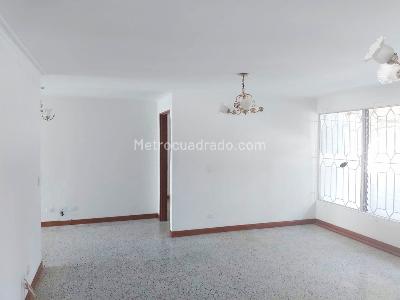 Apartamento de 3 alcobas en venta en Laureles, Medellín, 125 m² · foto 3 de 16