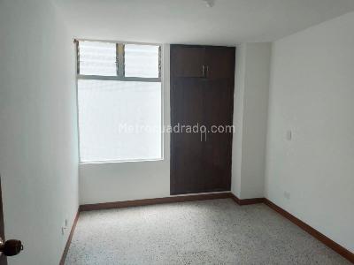Apartamento de 3 alcobas en venta en Laureles, Medellín, 125 m² · foto 9 de 16