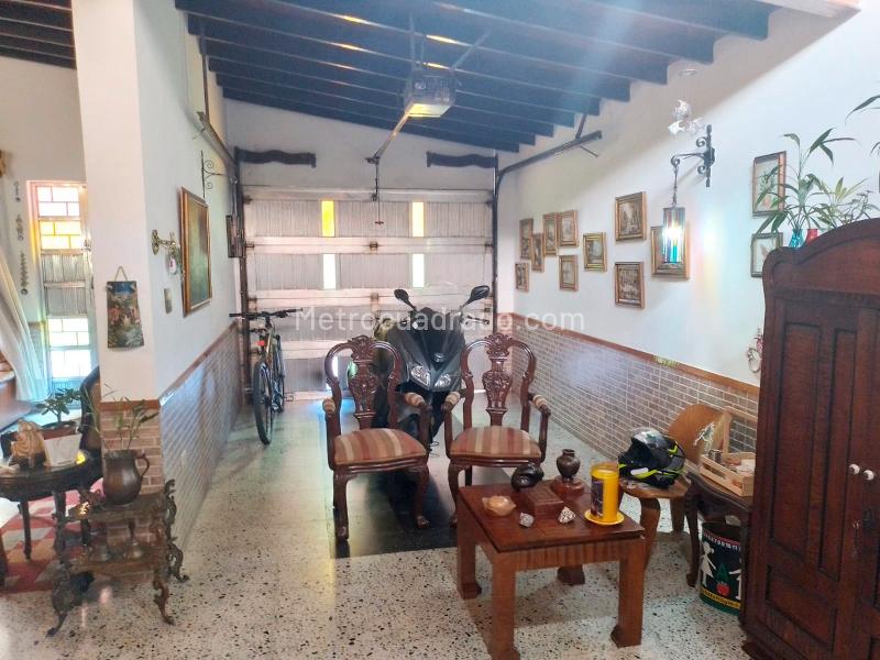 Independent 3BR House with Terrace in Laureles - 4