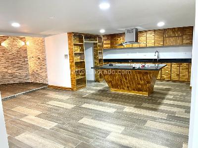 Apartamento de 4 alcobas en venta en Laureles, Medellín, 205 m² · foto 2 de 15