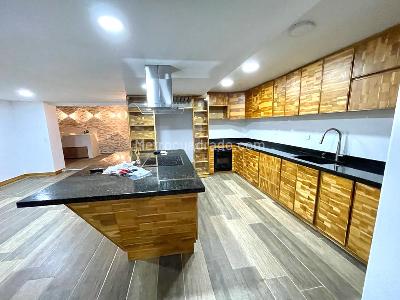 Apartamento de 4 alcobas en venta en Laureles, Medellín, 205 m² · foto 3 de 15