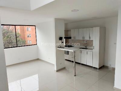 Apartamento en venta en Belen, Medellín · foto 2 de 19