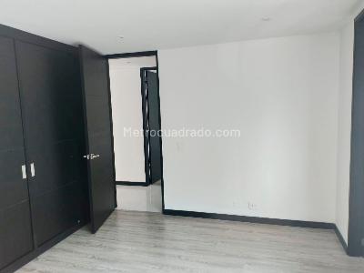 Apartamento de 2 alcobas en venta en Laureles, Medellín, 100 m² · foto 8 de 18