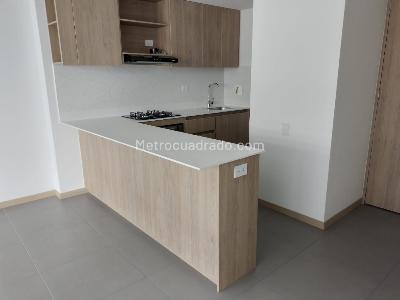 Apartamento en arriendo en Guayabal, Medellín · foto 4 de 18