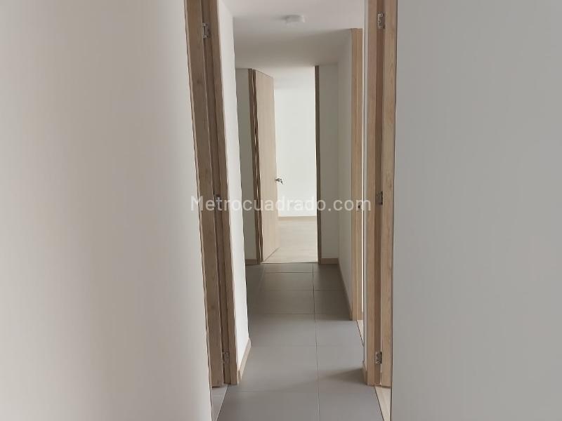 Modern 3BR Apartment in Guayabal - 6