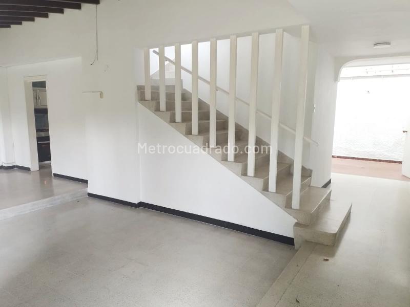 Casa Independiente de 3 Alcobas en Laureles - 3