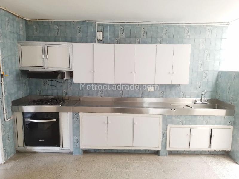 Casa Independiente de 3 Alcobas en Laureles - 4