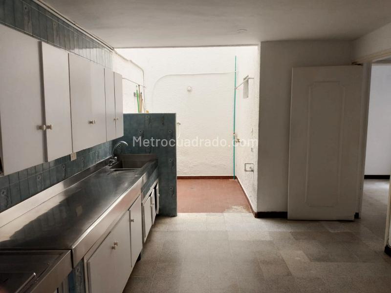 Casa Independiente de 3 Alcobas en Laureles - 6