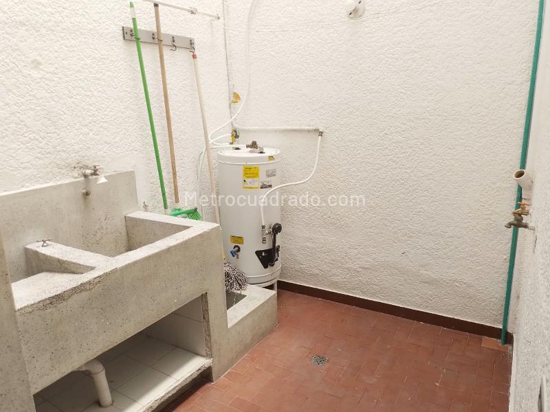 Casa Independiente de 3 Alcobas en Laureles - 7