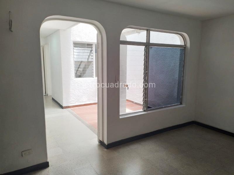 Casa Independiente de 3 Alcobas en Laureles - 9