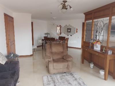 Apartamento en venta en Laureles, Medellín · foto 3 de 18