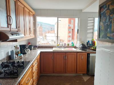 Apartamento en venta en Laureles, Medellín · foto 4 de 18