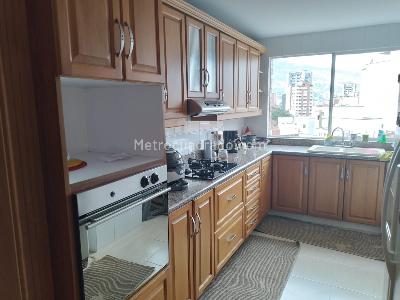 Apartamento en venta en Laureles, Medellín · foto 5 de 18