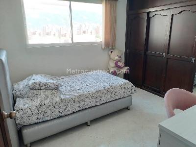 Apartamento en venta en Laureles, Medellín · foto 11 de 19