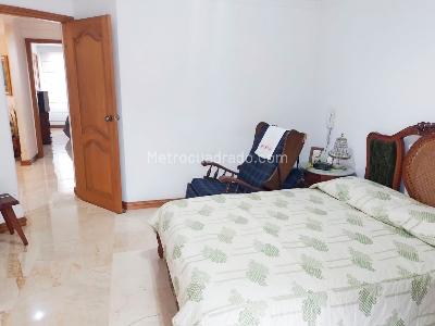 Apartamento de 3 alcobas en arriendo en Laureles, Medellín, 150 m² · foto 13 de 18