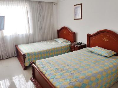 Apartamento en venta en Laureles, Medellín · foto 12 de 19