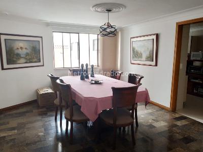 Apartamento en venta en Laureles, Medellín · foto 4 de 19