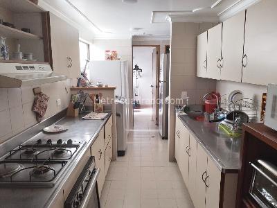 Apartamento en venta en Laureles, Medellín · foto 7 de 19