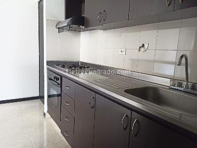 Apartamento de 3 alcobas en venta en Belen, Medellín, 78 m² · foto 6 de 16