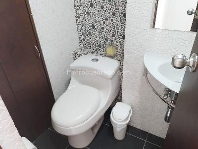 Apartamento de 3 alcobas en arriendo en Laureles, Medellín, 110 m² · foto 15 de 18