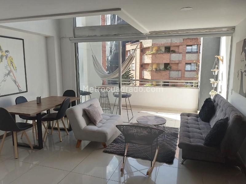Apartamento Amoblado de 3 Alcobas en Laureles