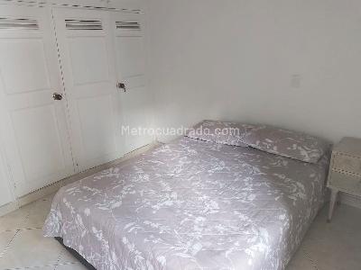 Apartamento de 4 alcobas en arriendo en Laureles, Medellín, 170 m² · foto 10 de 16