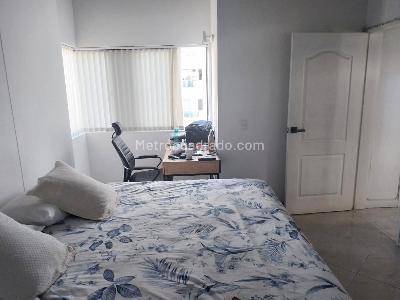 Apartamento de 4 alcobas en arriendo en Laureles, Medellín, 170 m² · foto 12 de 16