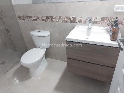 Apartamento de 4 alcobas en arriendo en Laureles, Medellín, 170 m² · foto 15 de 16