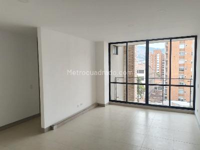 Apartamento de 2 alcobas en venta en Laureles, Medellín, 95 m² · foto 2 de 16