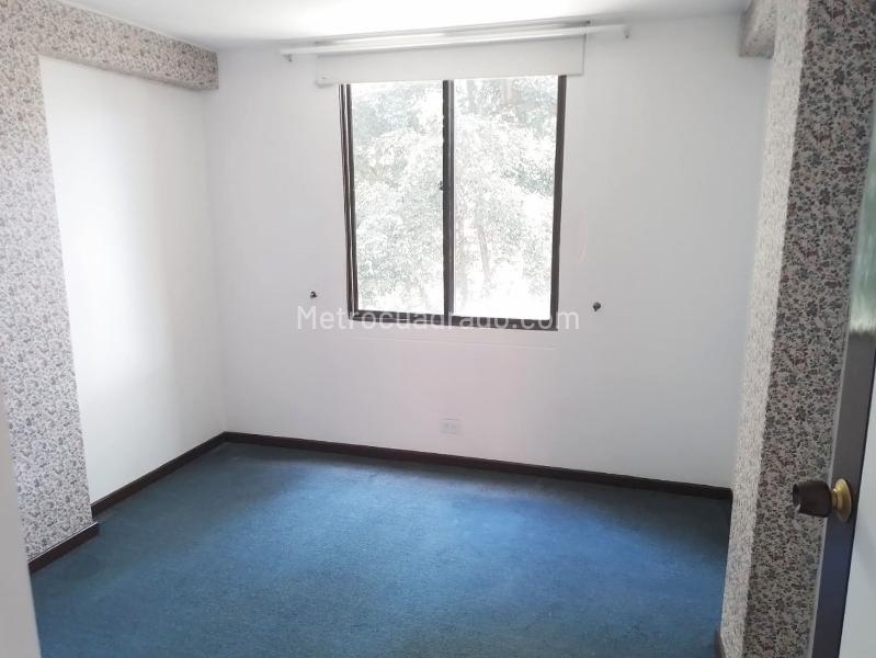 3BR Exterior Apartment for Rent in Laureles with Covered Parking - 6