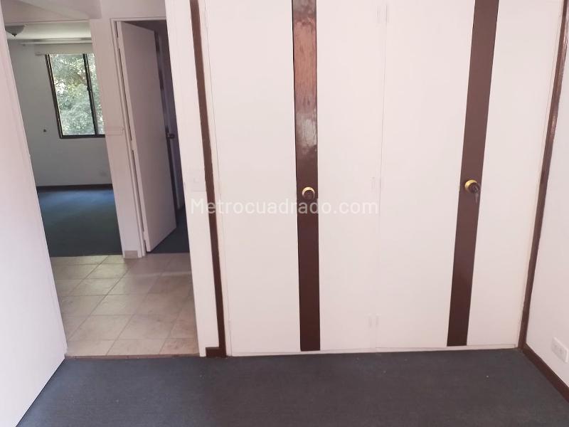 3BR Exterior Apartment for Rent in Laureles with Covered Parking - 9