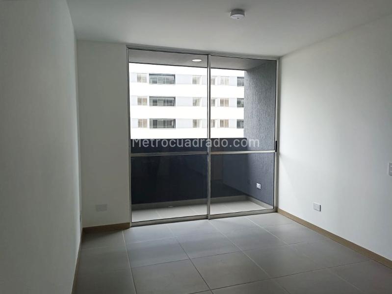 1BR Studio Apartment in Guayabal - 2