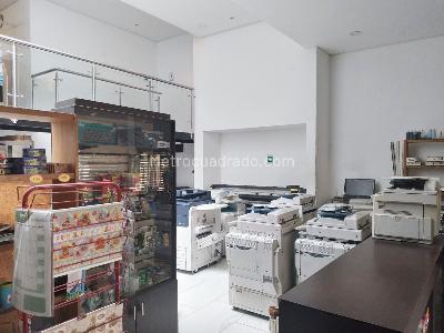 Casa de 3 alcobas en venta en Laureles, Medellín, 230 m² · foto 2 de 13