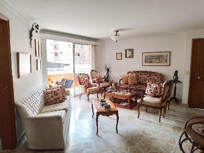 Apartamento en venta en Laureles, Medellín · foto 2 de 17