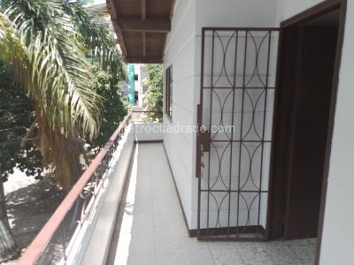 Casa de 5 alcobas en venta en Laureles, Medellín, 487 m² · foto 15 de 15