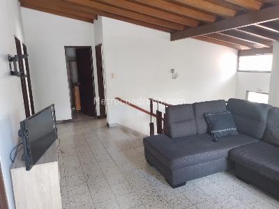 Casa de 5 alcobas en venta en Laureles, Medellín, 487 m² · foto 6 de 15