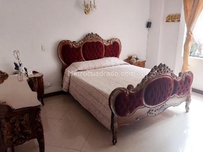 Apartamento de 3 alcobas en venta en Laureles, Medellín, 157 m² · foto 12 de 19