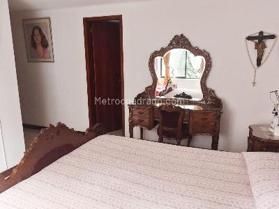 Apartamento de 3 alcobas en venta en Laureles, Medellín, 157 m² · foto 13 de 19