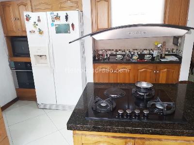 Apartamento de 3 alcobas en venta en Laureles, Medellín, 157 m² · foto 6 de 19