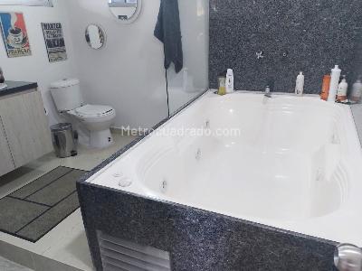 Apartamento de 5 alcobas en venta en Laureles, Medellín, 260 m² · foto 18 de 20