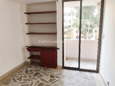 Apartamento de 3 alcobas en venta en Laureles, Medellín, 100 m² · foto 10 de 16