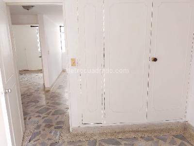 Apartamento de 3 alcobas en venta en Laureles, Medellín, 100 m² · foto 11 de 16