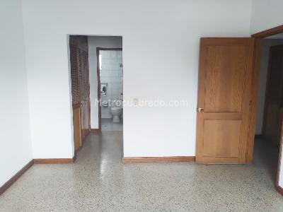 Apartamento de 3 alcobas en venta en Laureles, Medellín, 160 m² · foto 12 de 17